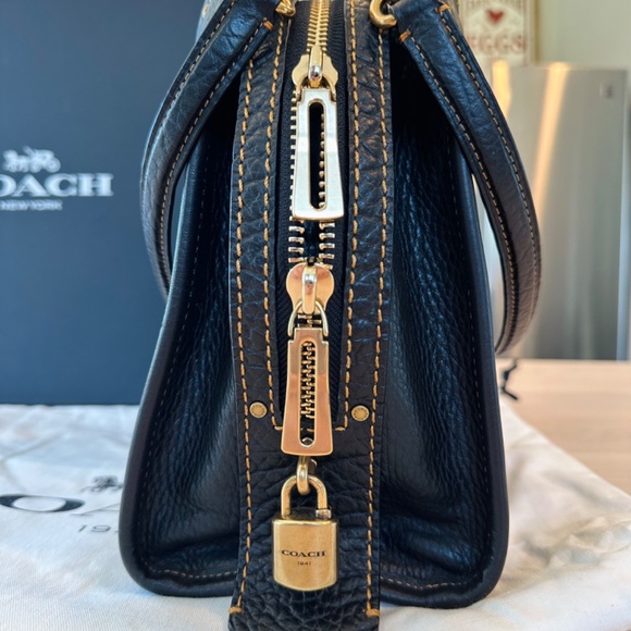 Coach 1941 FIRST GENERATION Black Rogue Bag With Lovk and Key ***NEW*** - Picture 4 of 13